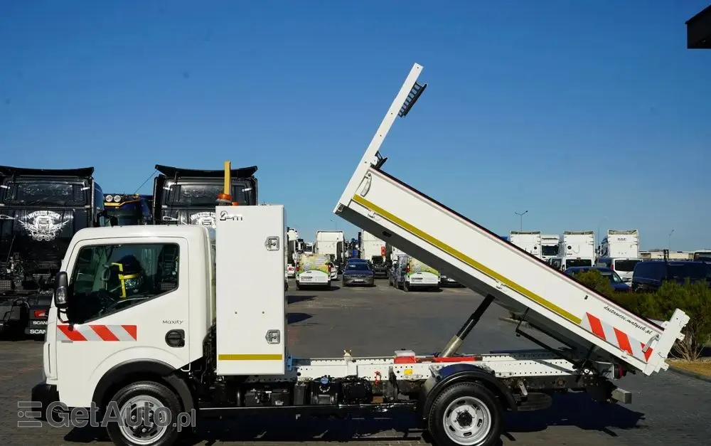 RENAULT MAXITY  DTI 130 / WYWROTKA TYLNOZSYPOWA 3,2 M / BLIŹNIAK / MANUAL / 3 MIEJSCA / SPROWADZONY 