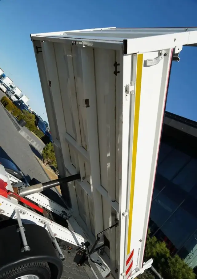 RENAULT MAXITY  DTI 130 / WYWROTKA TYLNOZSYPOWA 3,2 M / BLIŹNIAK / MANUAL / 3 MIEJSCA / SPROWADZONY 