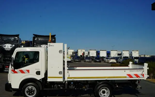 RENAULT MAXITY  DTI 130 / WYWROTKA TYLNOZSYPOWA 3,2 M / BLIŹNIAK / MANUAL / 3 MIEJSCA / SPROWADZONY 