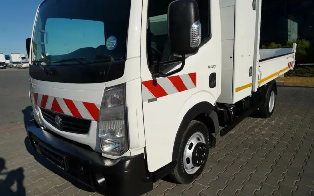 RENAULT MAXITY  DTI 130 / WYWROTKA TYLNOZSYPOWA 3,2 M / BLIŹNIAK / MANUAL / 3 MIEJSCA / SPROWADZONY 