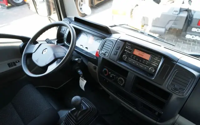 RENAULT MAXITY  DTI 130 / WYWROTKA TYLNOZSYPOWA 3,2 M / BLIŹNIAK / MANUAL / 3 MIEJSCA / SPROWADZONY 