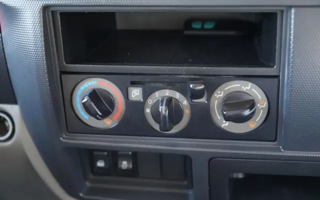 RENAULT MAXITY  DTI 130 / WYWROTKA TYLNOZSYPOWA 3,2 M / BLIŹNIAK / MANUAL / 3 MIEJSCA / SPROWADZONY 