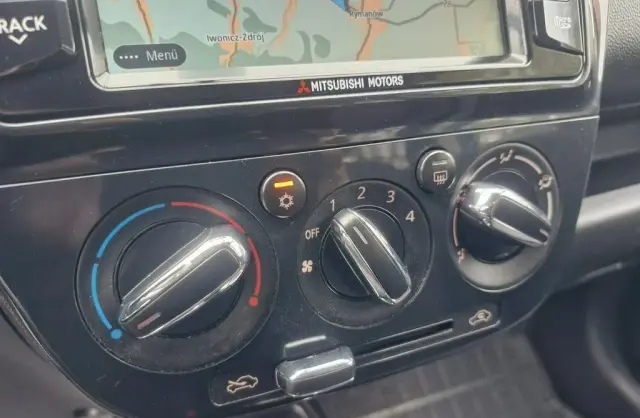 MITSUBISHI Space Star 