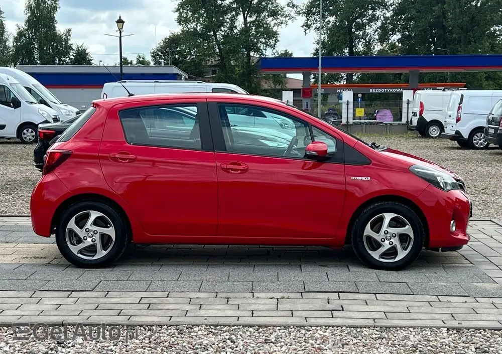 TOYOTA Yaris 