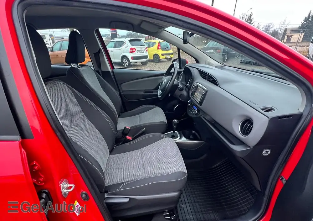 TOYOTA Yaris 