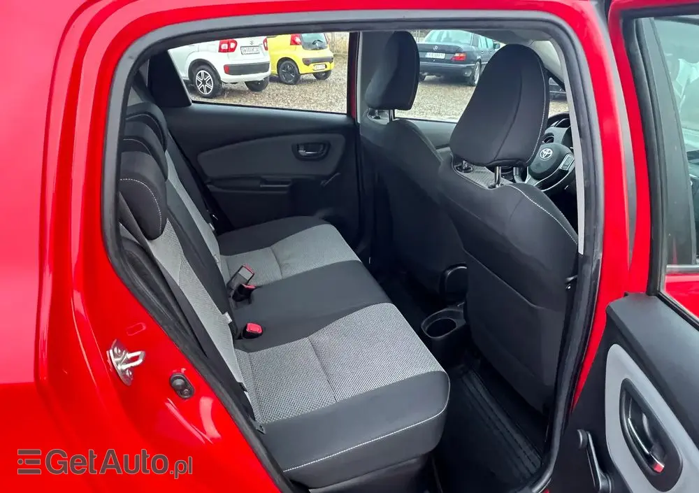 TOYOTA Yaris 