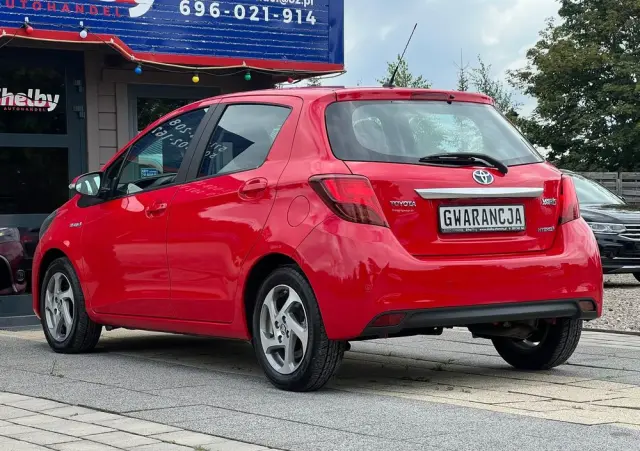 TOYOTA Yaris 