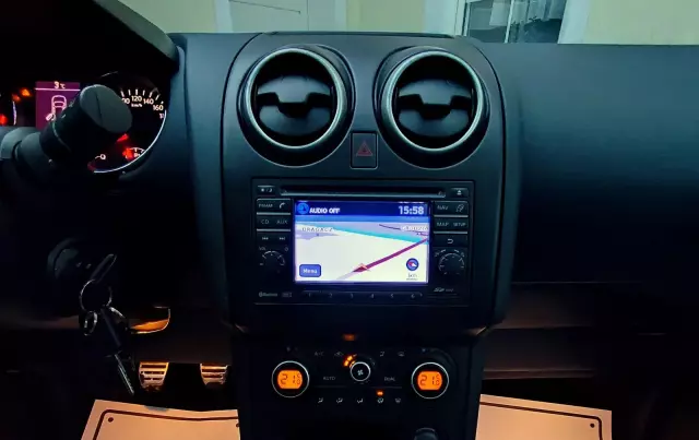 NISSAN Qashqai 1.6 I-Way