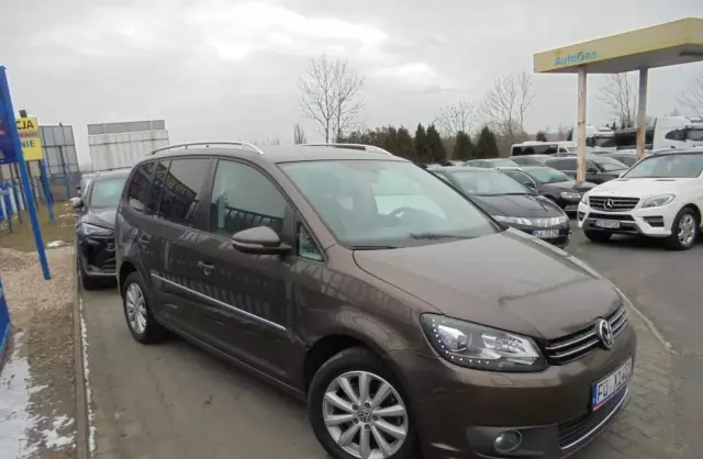 VOLKSWAGEN Touran 