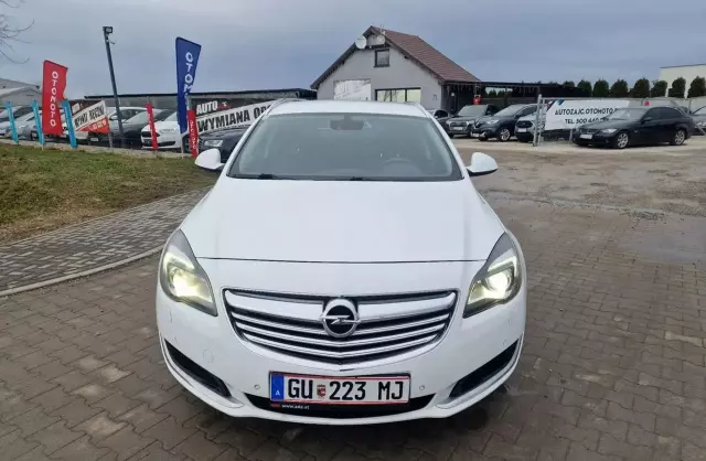 OPEL Insignia 