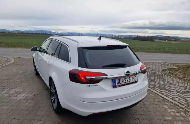 OPEL Insignia 