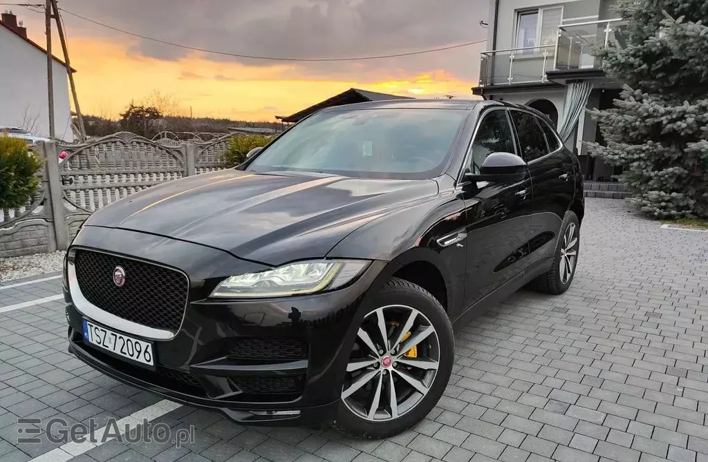 JAGUAR F-Pace 