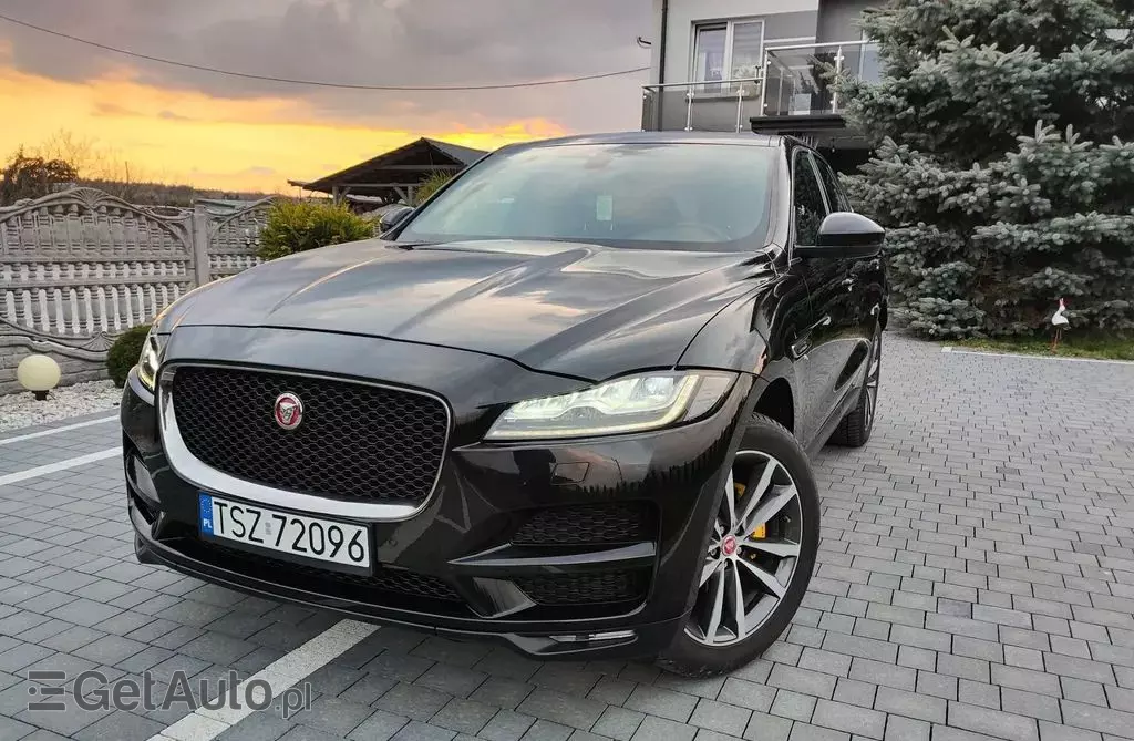 JAGUAR F-Pace 