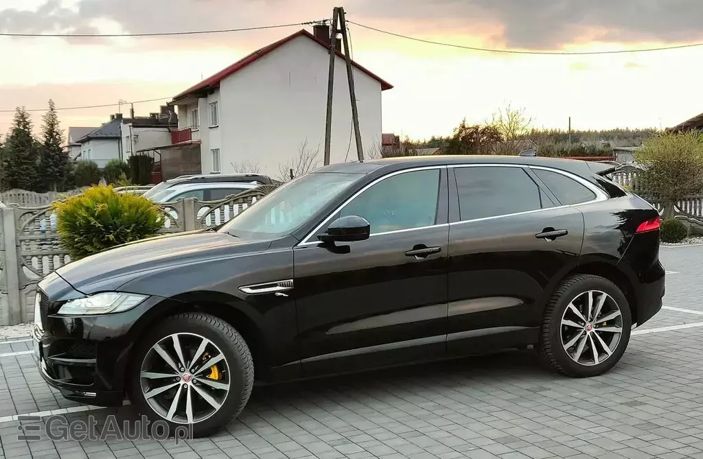 JAGUAR F-Pace 