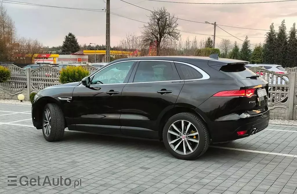 JAGUAR F-Pace 