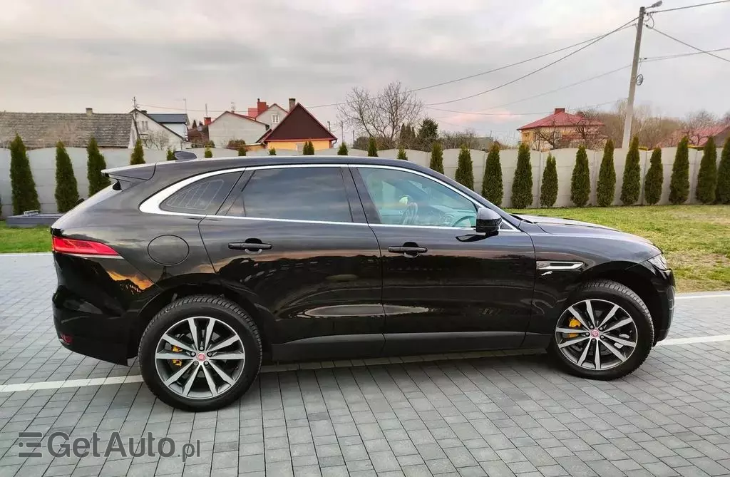 JAGUAR F-Pace 