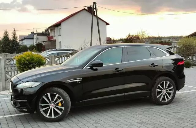 JAGUAR F-Pace 