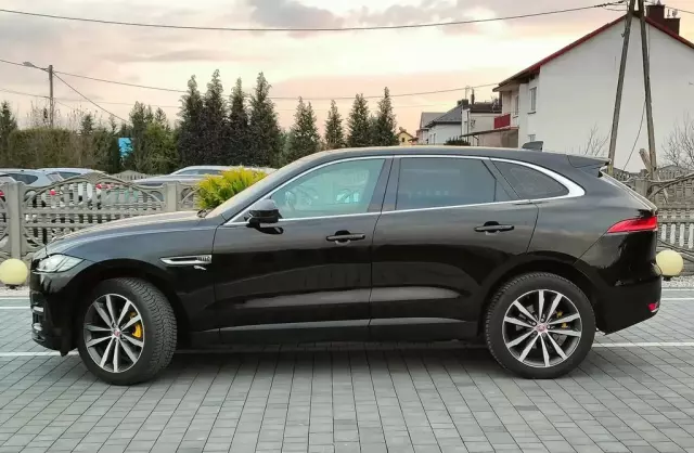 JAGUAR F-Pace 
