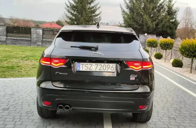 JAGUAR F-Pace 