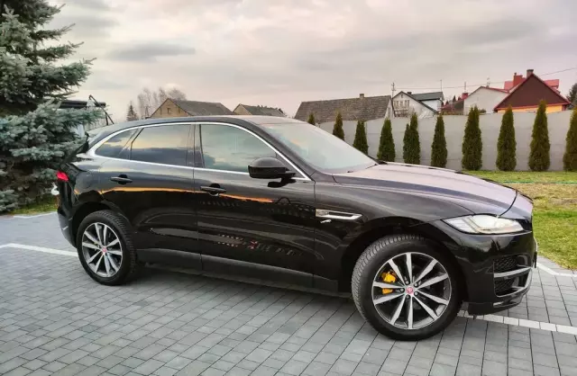 JAGUAR F-Pace 