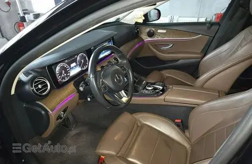 MERCEDES-BENZ Klasa E 