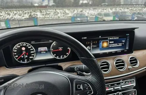 MERCEDES-BENZ Klasa E 