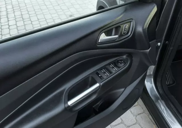 FORD Kuga 2.0 TDCi 4x4 Individual