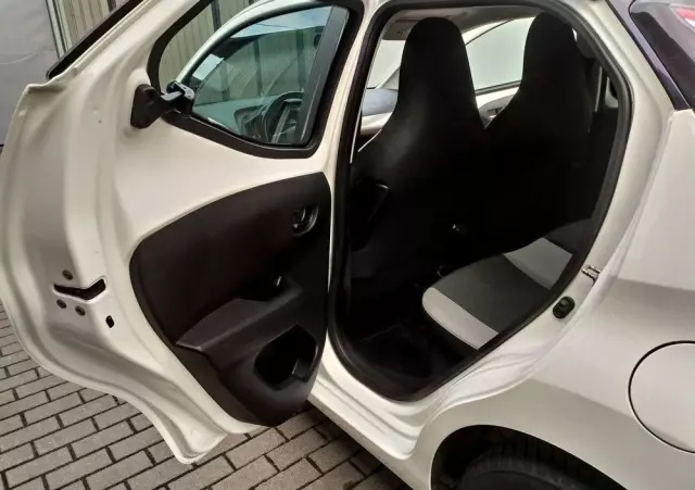 TOYOTA Aygo 1.0 VVT-i Sprint EU6