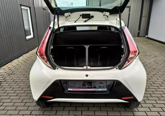 TOYOTA Aygo 1.0 VVT-i Sprint EU6