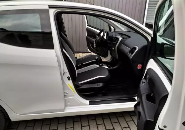 TOYOTA Aygo 1.0 VVT-i Sprint EU6