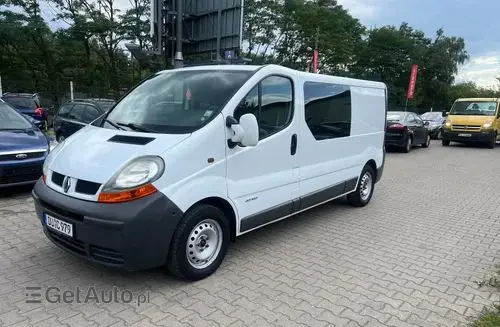 RENAULT Trafic 