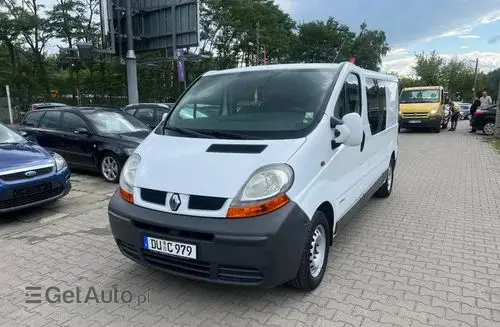 RENAULT Trafic 