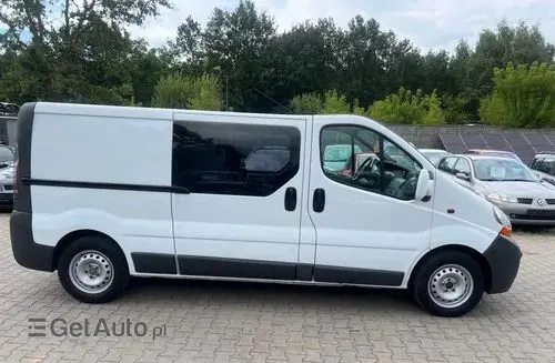RENAULT Trafic 