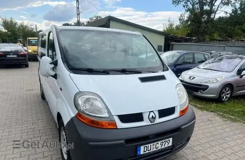 RENAULT Trafic 