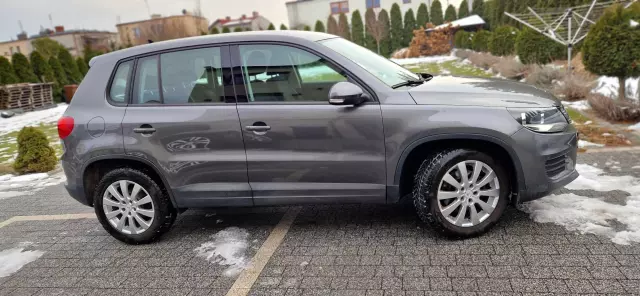 VOLKSWAGEN Tiguan Sport & Style