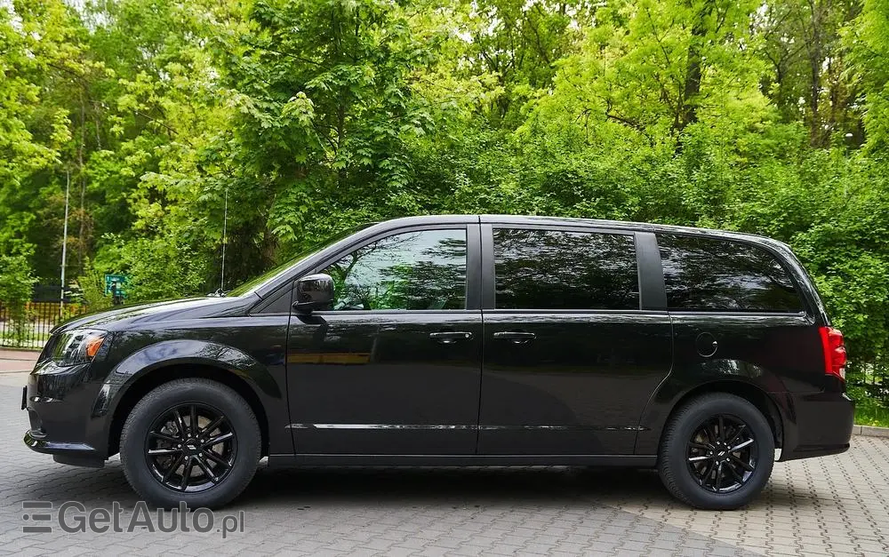 DODGE Caravan 