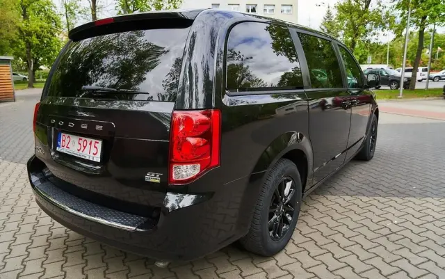 DODGE Caravan 