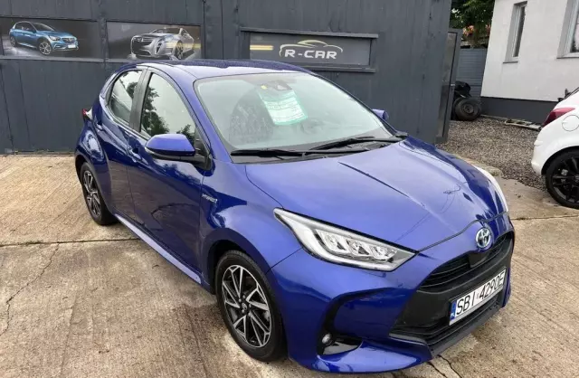 TOYOTA Yaris 