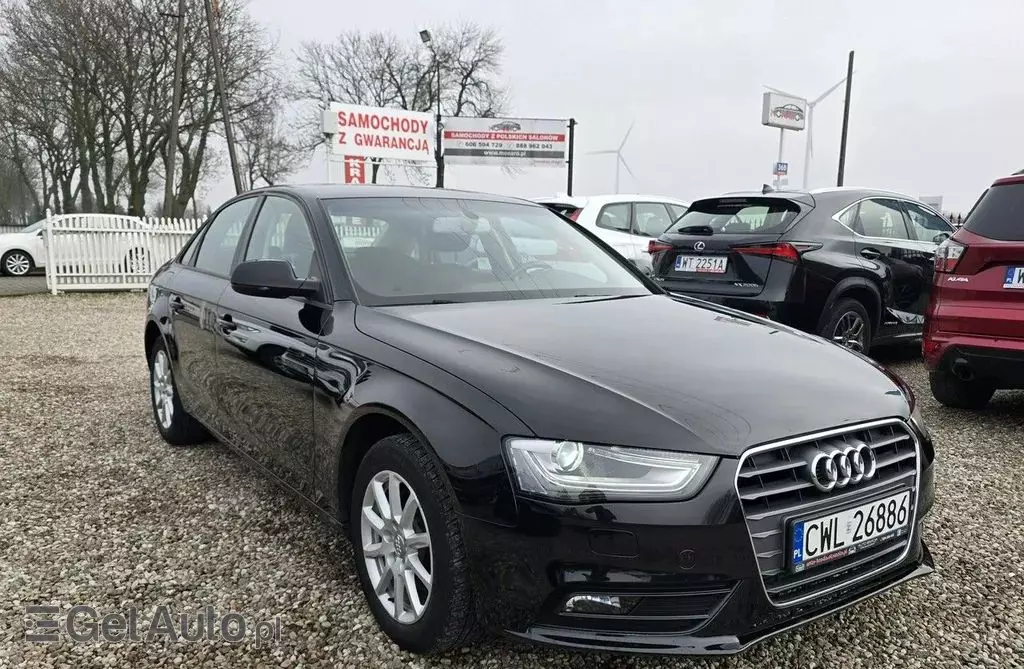AUDI A4 