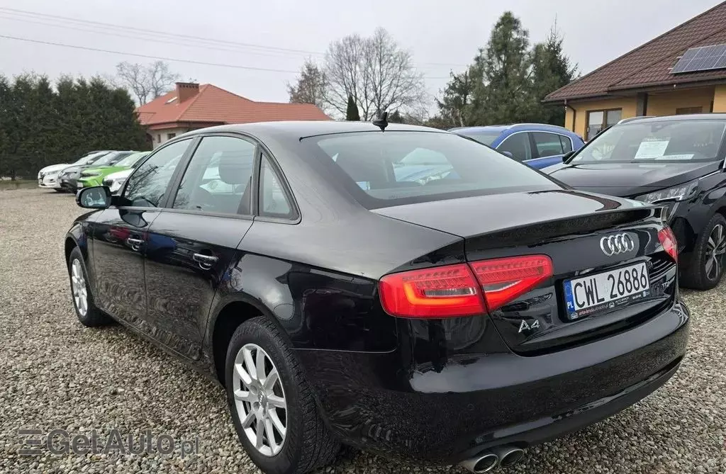 AUDI A4 