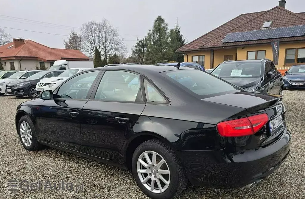 AUDI A4 