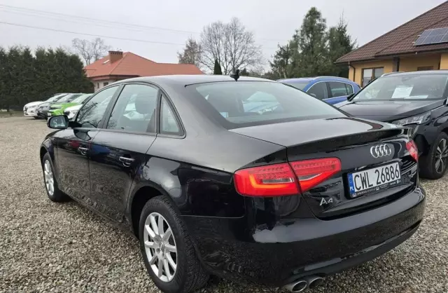 AUDI A4 