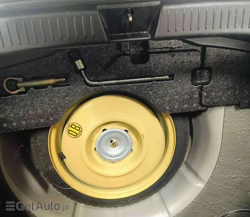 MAZDA 3 1.6i (105 KM)