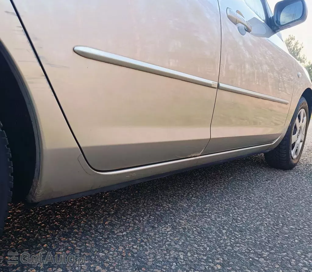 MAZDA 3 1.6i (105 KM)