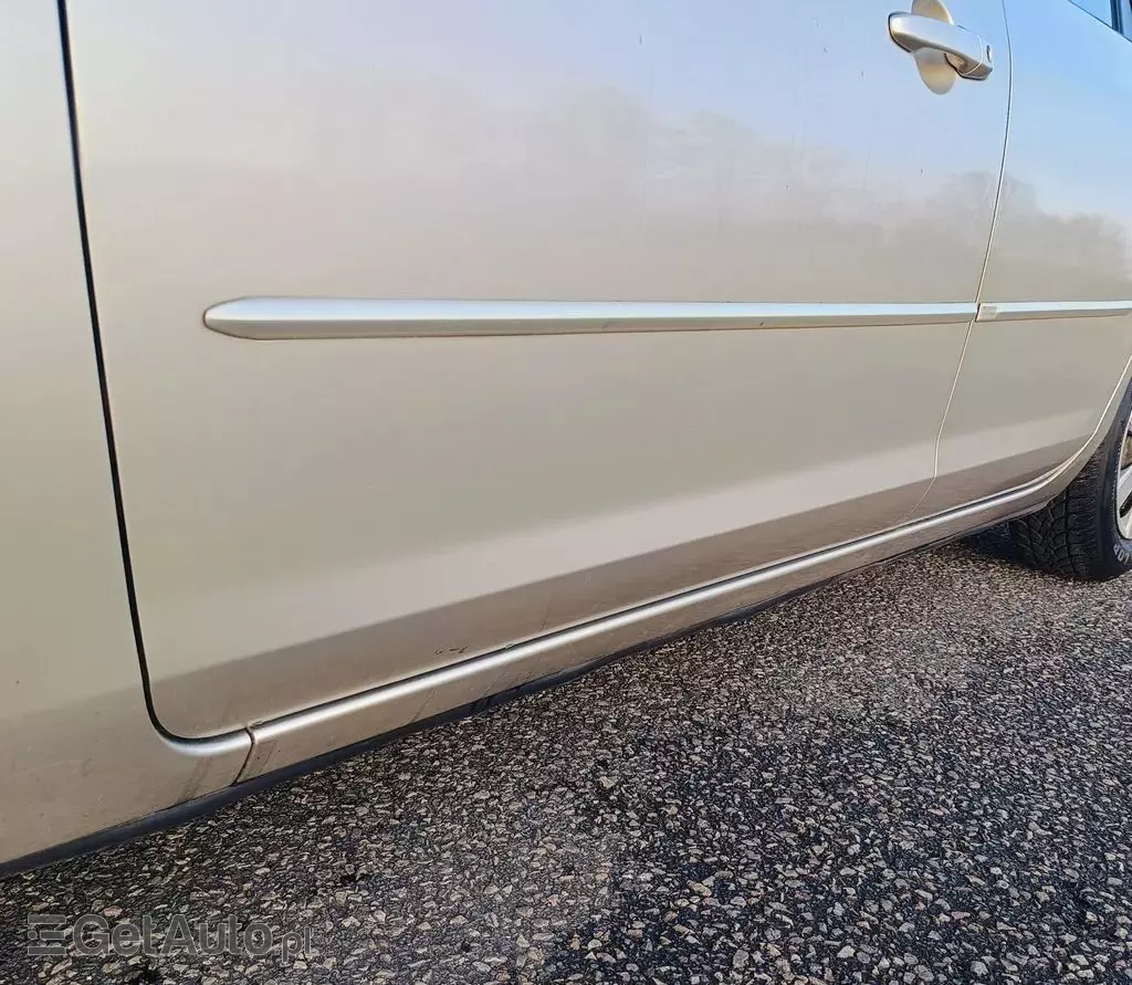 MAZDA 3 1.6i (105 KM)