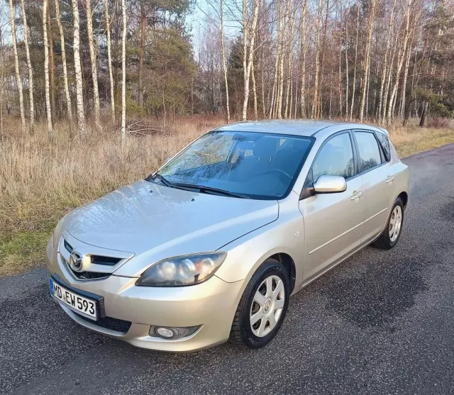 MAZDA 3 1.6i (105 KM)
