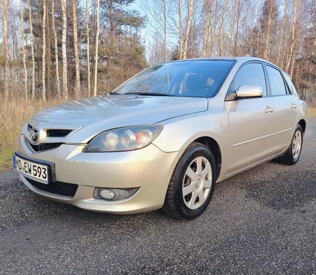 MAZDA 3 1.6i (105 KM)