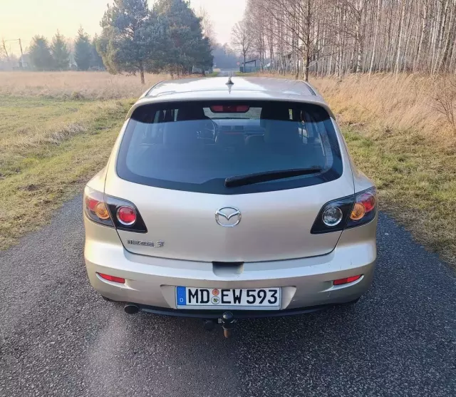 MAZDA 3 1.6i (105 KM)