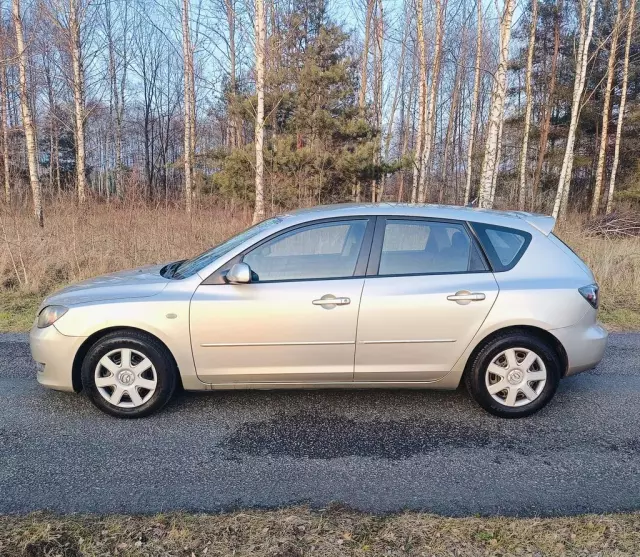 MAZDA 3 1.6i (105 KM)