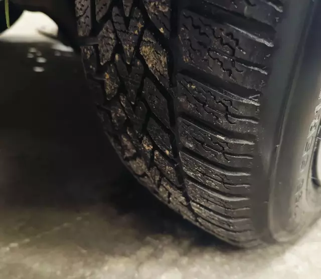 MAZDA 3 1.6i (105 KM)